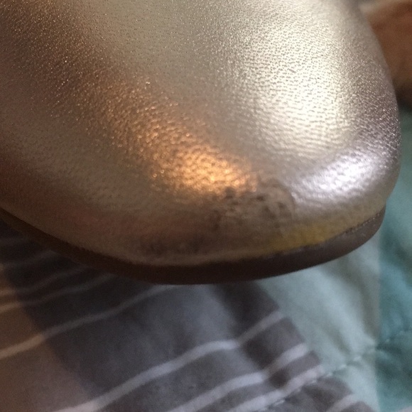 Nine West Gold T Strap Flats - Picture 6 of 6